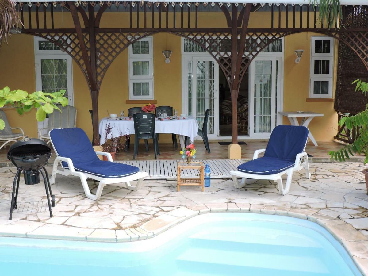 Villa Hibiscus Blue Bay Exteriör bild